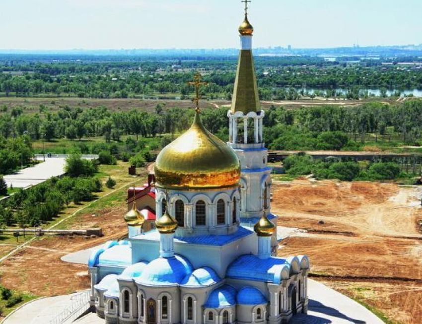 День Крещения Руси в Волжском будет солнечным и жарким