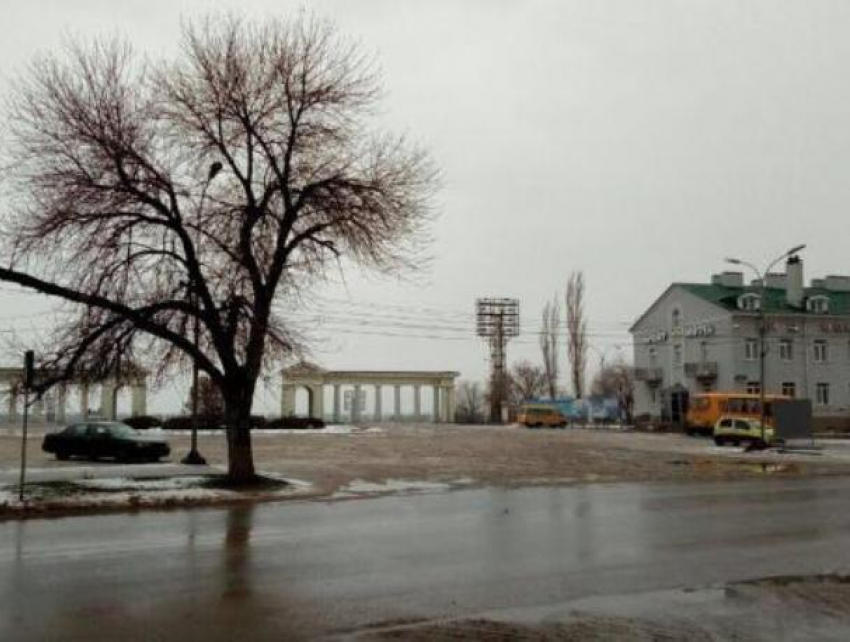 В предновогодний день в Волжском синоптики обещают, что снега не будет