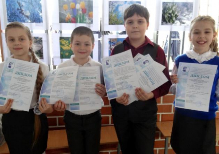 Юные исследователи из Волжского заняли кучу призовых мест на региональном конкурсе