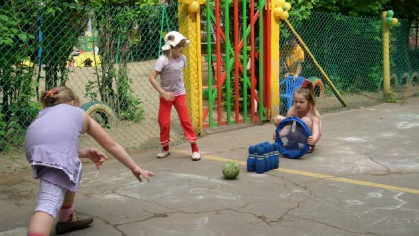 2-летний малыш сломал ногу в детском саду под Волгоградом