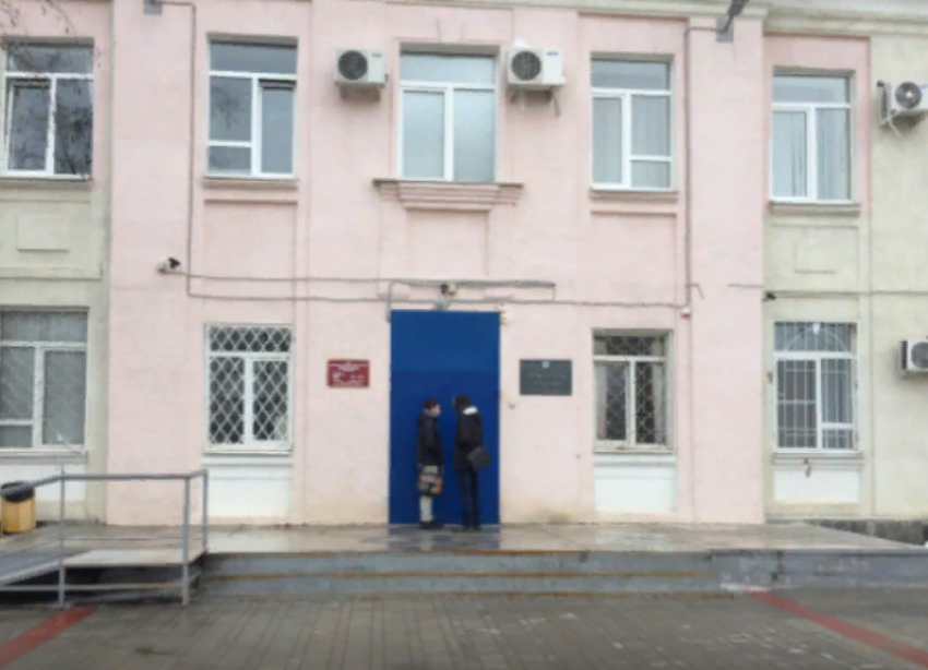 Ремонт крыши прокуратуры в Волжском обойдется почти в 2 миллиона рублей
