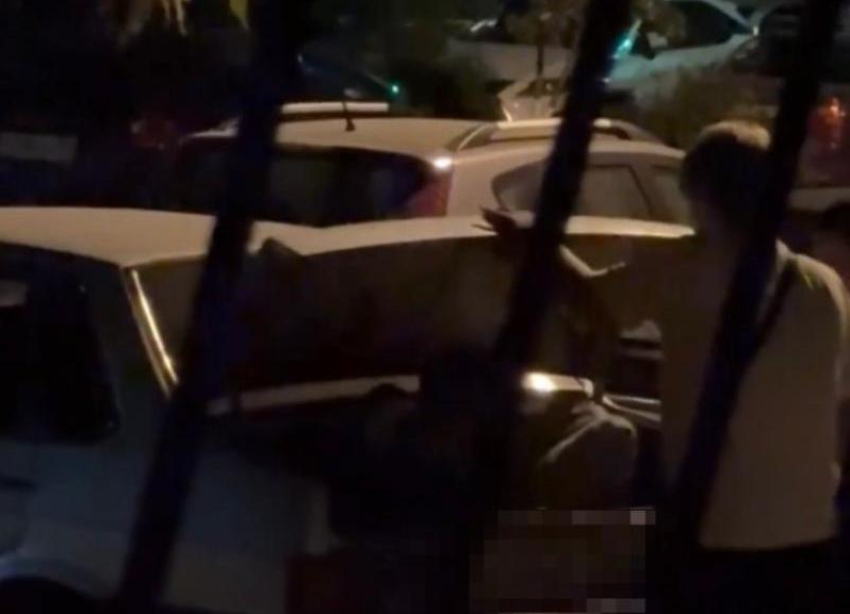 «Человека закрыли в багажнике и уехали кататься по городу!»: жительница Волжского просит обратить внимание на опасную ситуацию