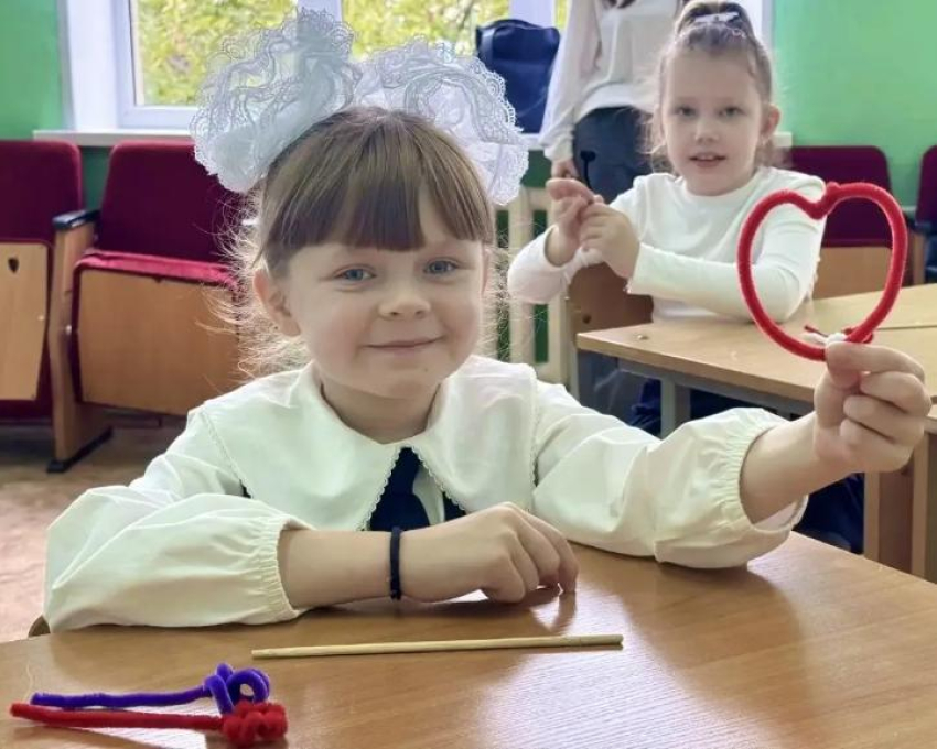 Волжские школьники представили творческие номера на фестивале ко Дню глухих
