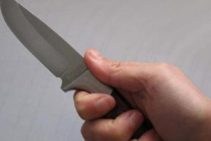 Под Волгоградом селянин всадил нож в живот своему другу