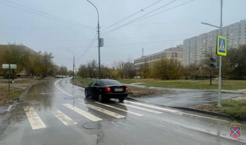15-летнюю девушку сбили прямо на пешеходном переходе в Волжском