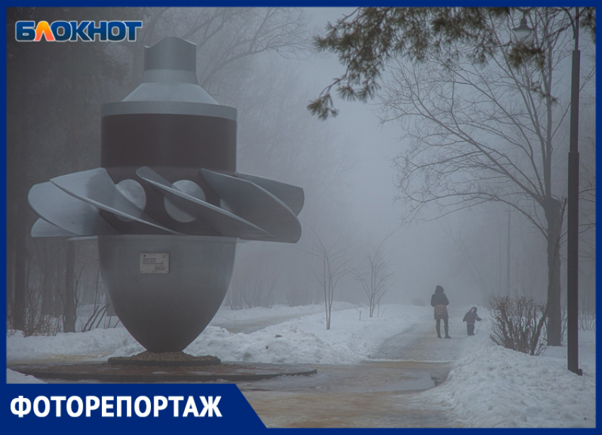 Густой туман превратил Волжский в декорации к романам Кинга: фоторепортаж