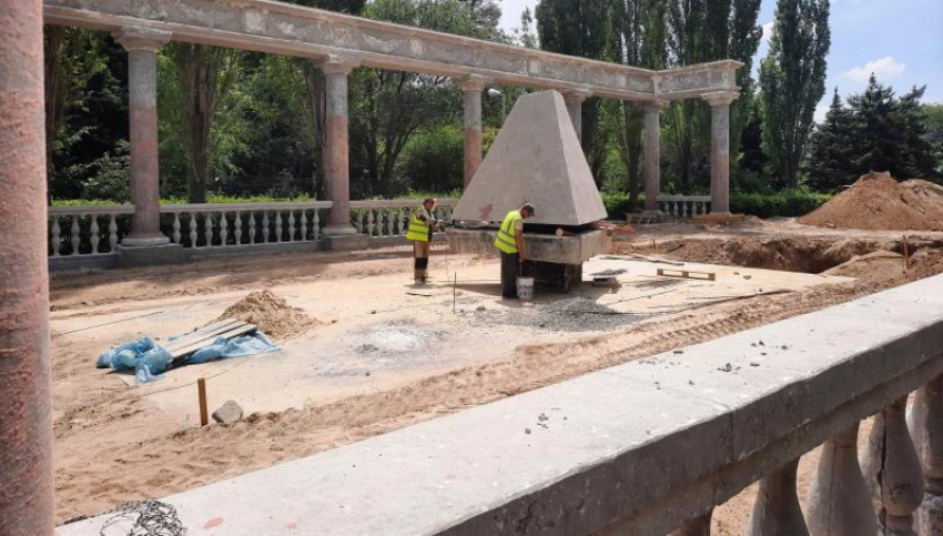 Волжский преображается: благоустройство мемориала первостроителям и аллеи