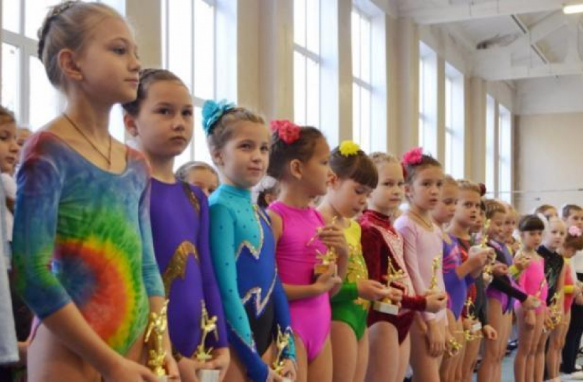 Юные гимнасты Волжского получили свои первые награды