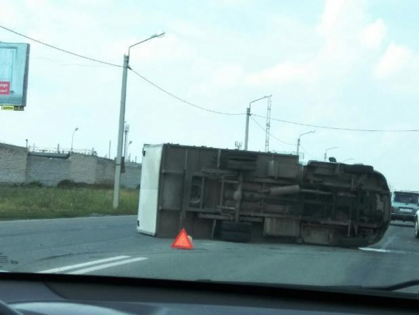 Появилось видео «Газели-перевертыша» в Волжском