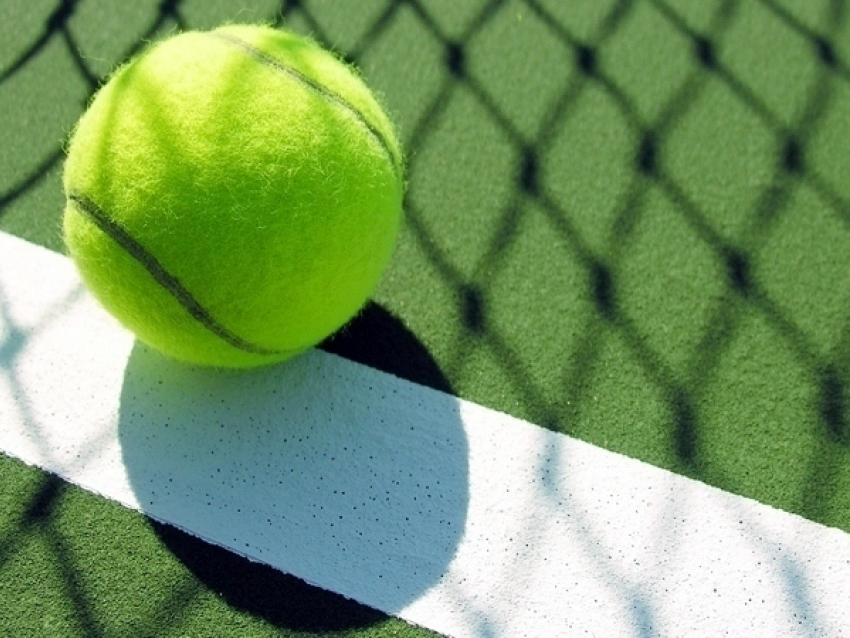 Волгоградский теннисист проиграл на турнире в Астане