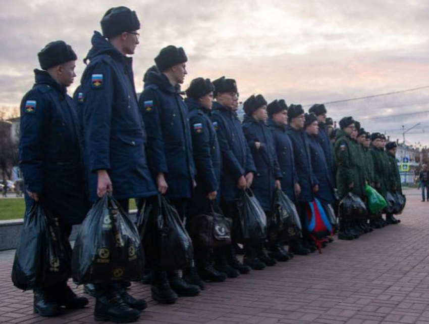 В Волжском 1 апреля стартовала призывная компания