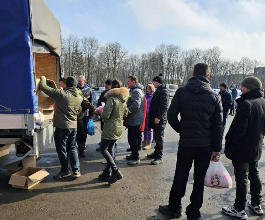 Из Волжского в Мариуполь: глава города организовал гуманитарную помощь