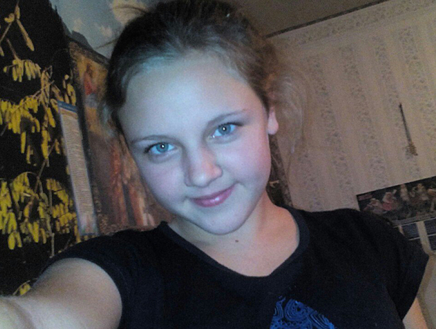 15-летняя Яна Олесинь пропала по дороге из школы в Волжском