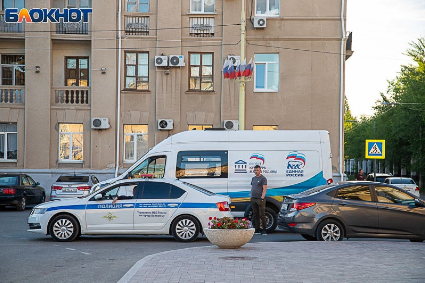 Введение платных парковок в Волжском жители восприняли в штыки