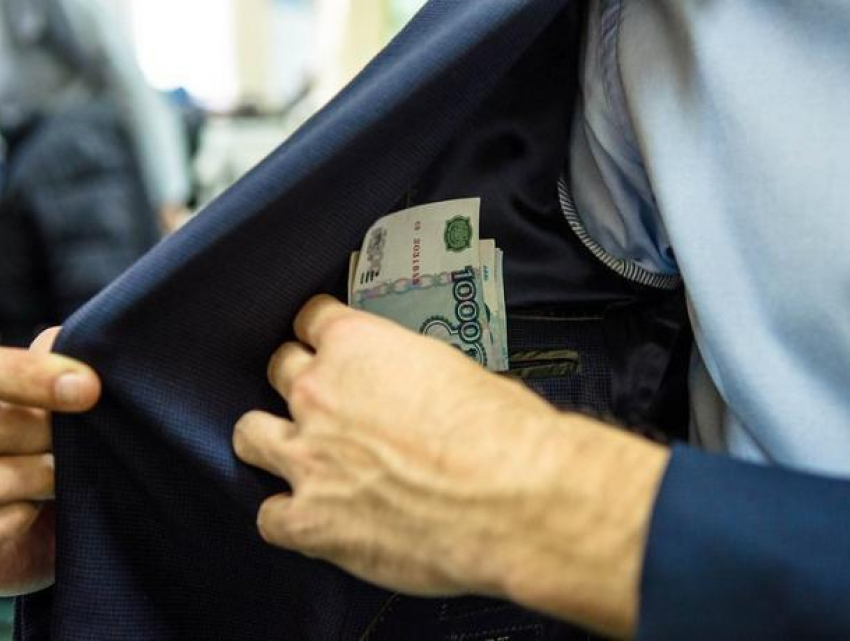 Волжанина взяли с поличным на передаче взятки