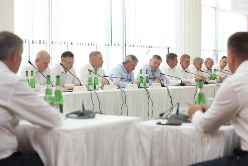Губернатор Волгоградской области потребовал неукоснительно выполнять решения оперштаба