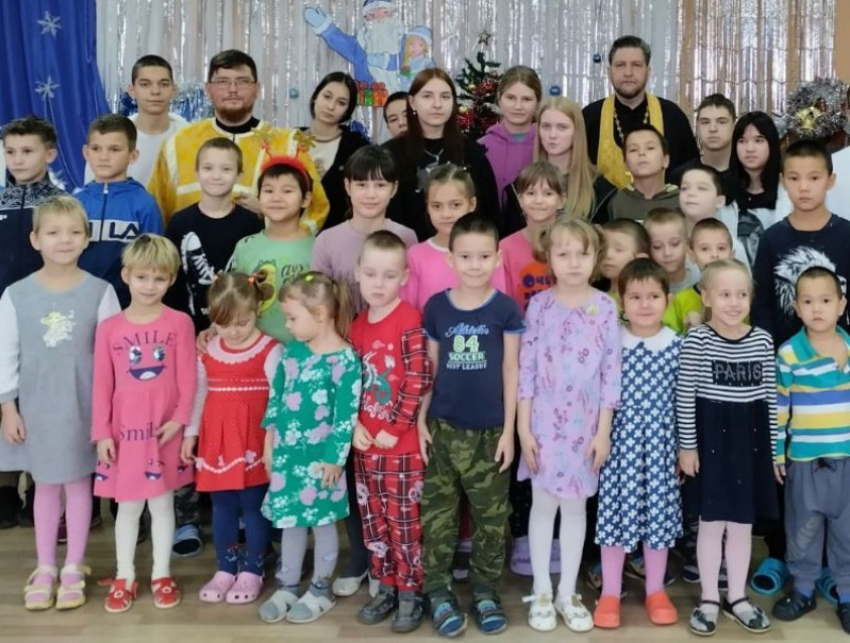 Священнослужители посетили воспитанников Волжского социально-реабилитационного центра