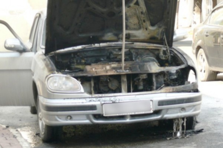 За минувшие сутки в Волгоградской области сгорели два авто 
