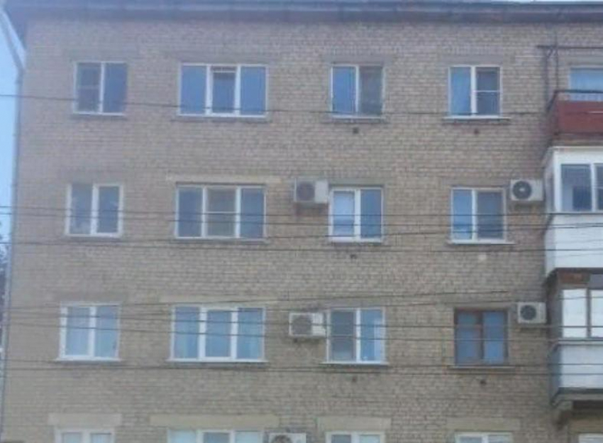 Фонд капремонта обязали устранить недочеты после проведения работ в многоэтажке в Волжском