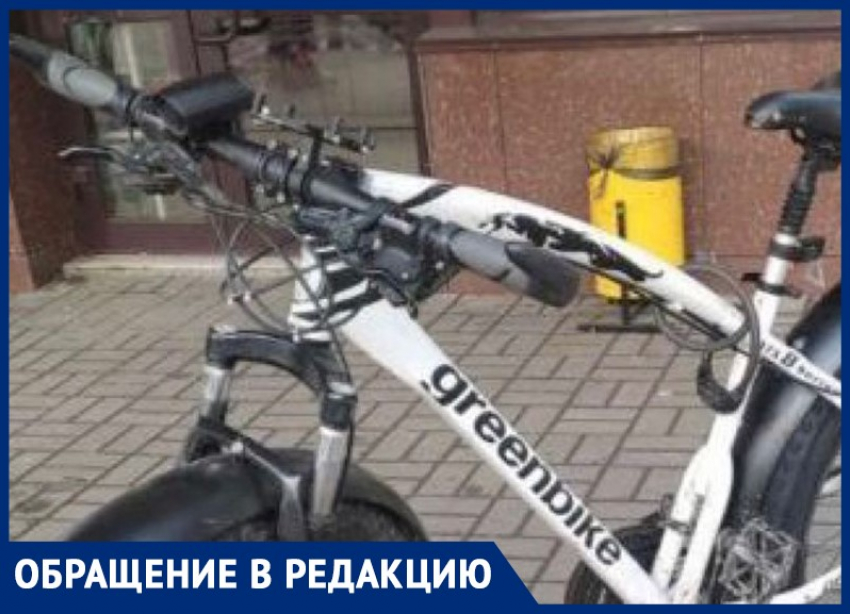 В Волжском у мужчины-доставщика украли велосипед