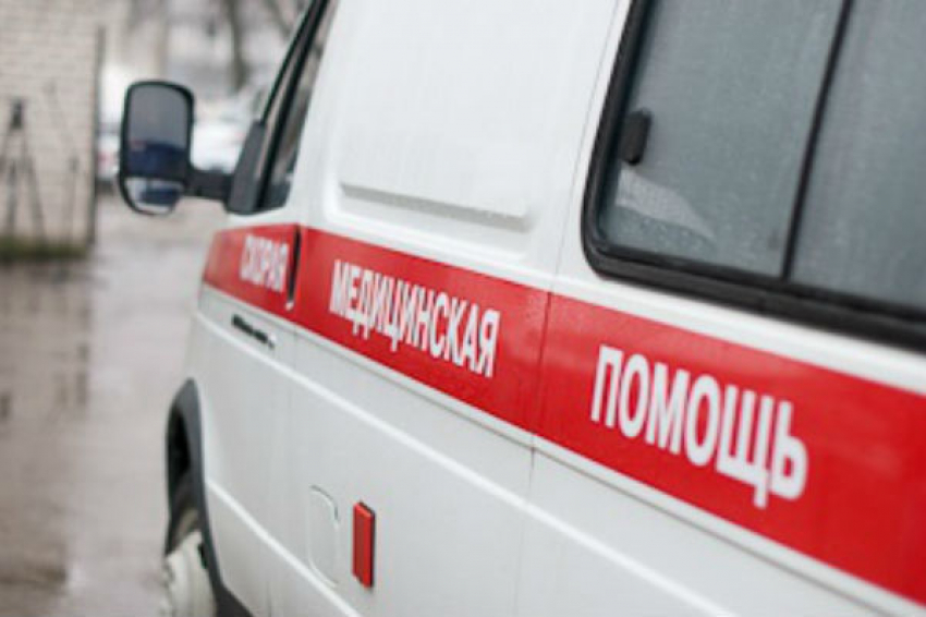 В Волжском «Деу Нексия» столкнулась с грузовой «ГАЗелью»: трое пострадали