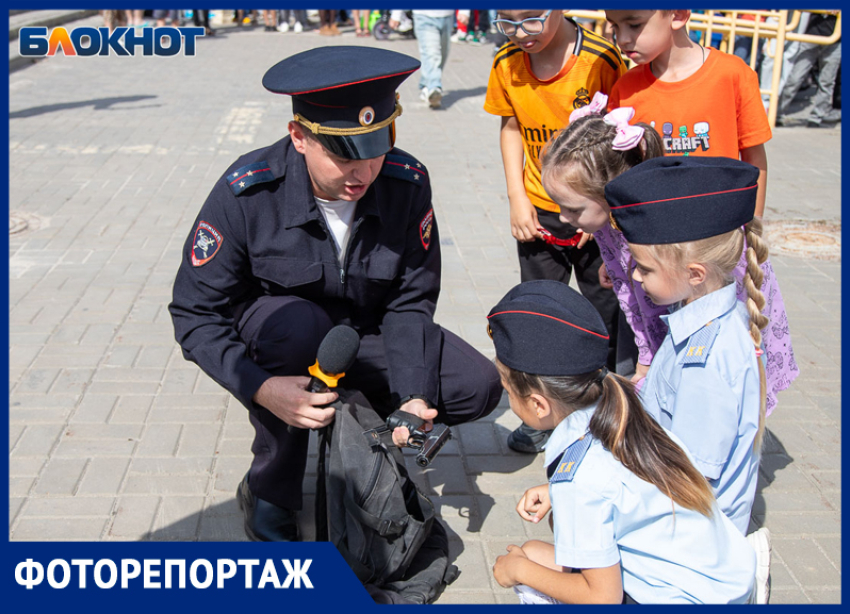 «ТЕХНО-ДРАЙВ»: от пожарной машины до робота — в Волжском детям показали технику городских служб