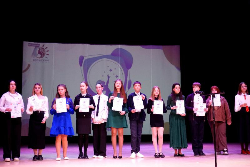 Восемнадцать победителей фестиваля «Волшебная рампа» представят Волжский на областном уровне