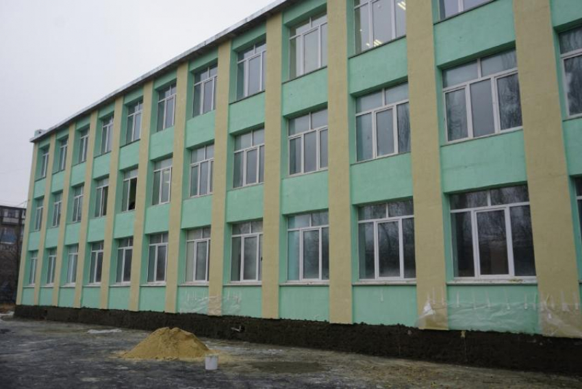 Школу планируют открыть спустя почти 3 года в Волжском