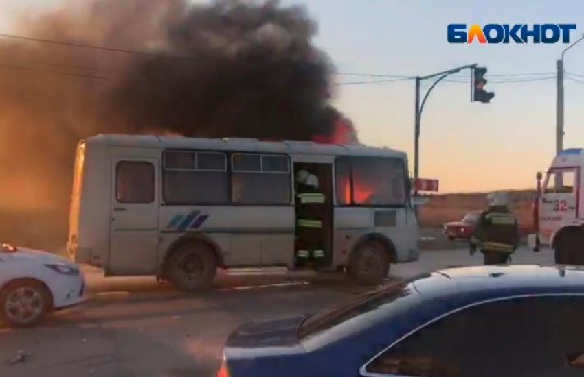 Участники ДТП стали свидетелями возгорания автобуса