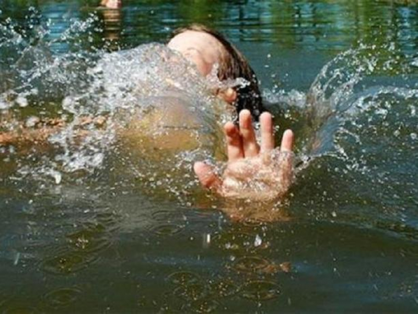 Страшная трагедия на реке Ахтуба: на глазах толпы утонул ребенок
