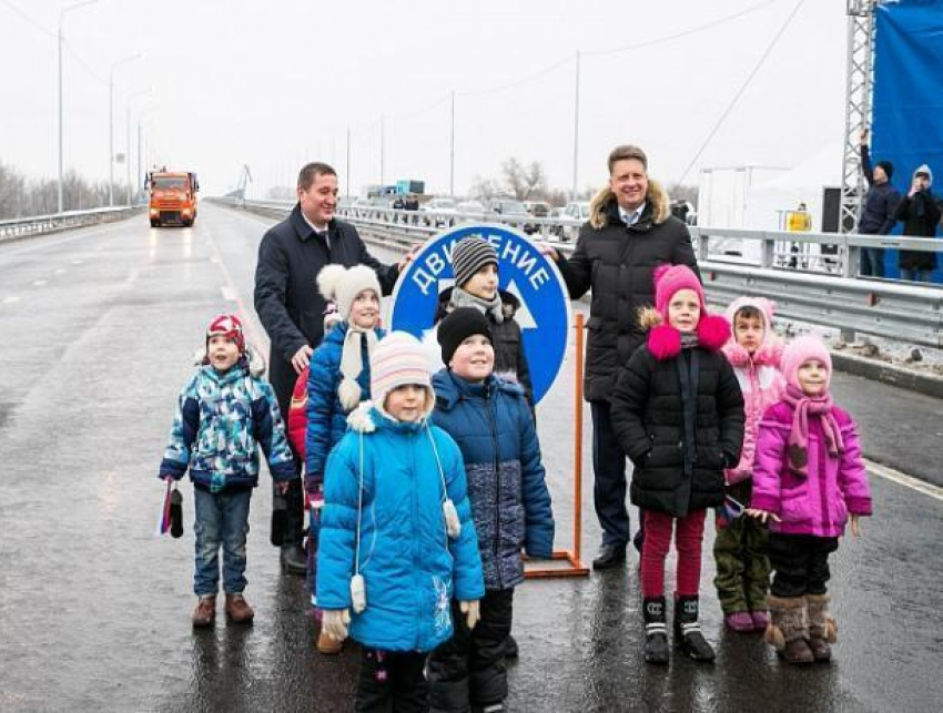 Волжане посетили открытие нового моста через Среднюю Ахтубу