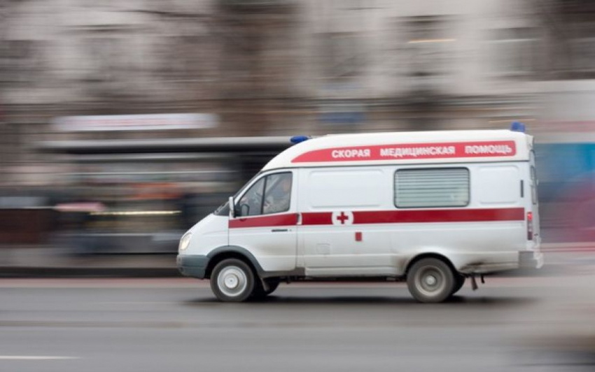 В Волгограде 45-летний мужчина проломил на работе голову