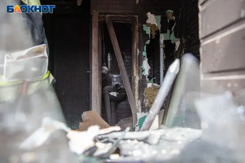 В Волжском баня и хозпостройка сгорели из-за неисправной печи