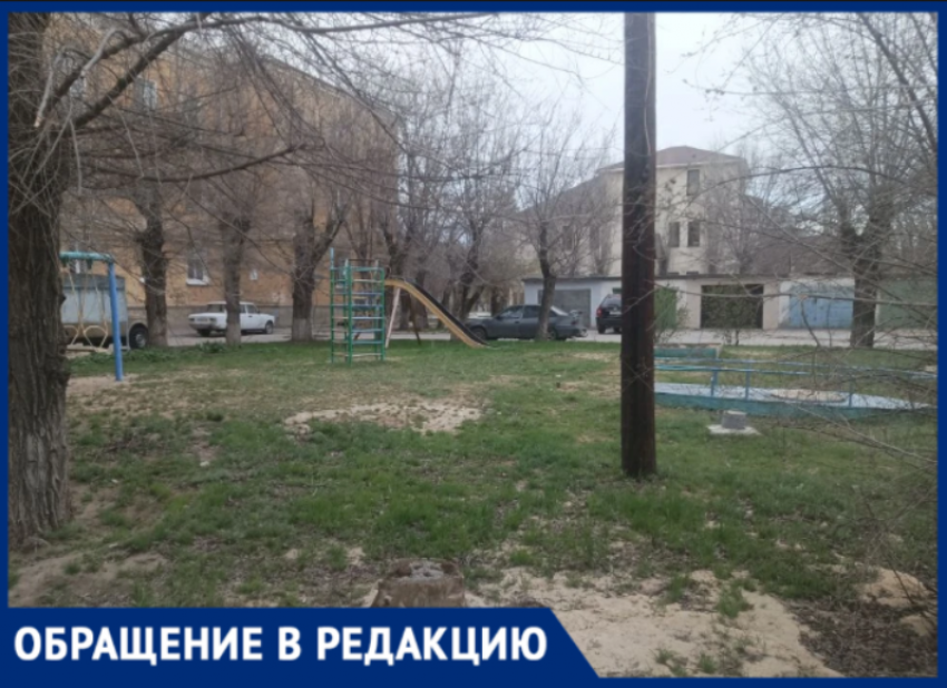 В Волжском нашли детскую площадку ровесницу хрущевки