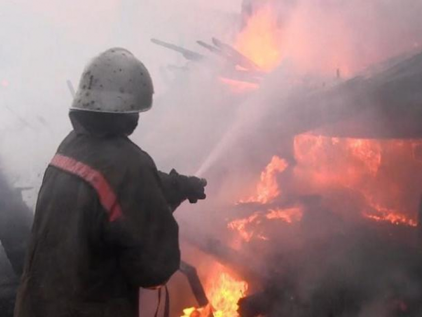 У волжан в полночь сгорела баня