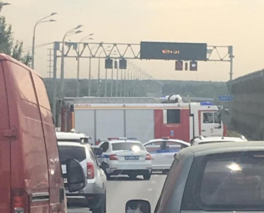 Дорогу Волжский-Волгоград перекрыли утром 17 августа