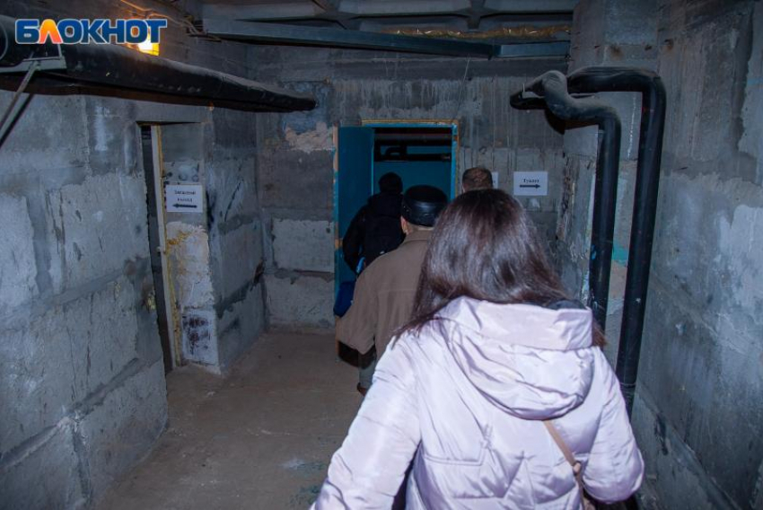 Подготовлен — вооружен: в Волжском продолжают оборудовать подвальные укрытия