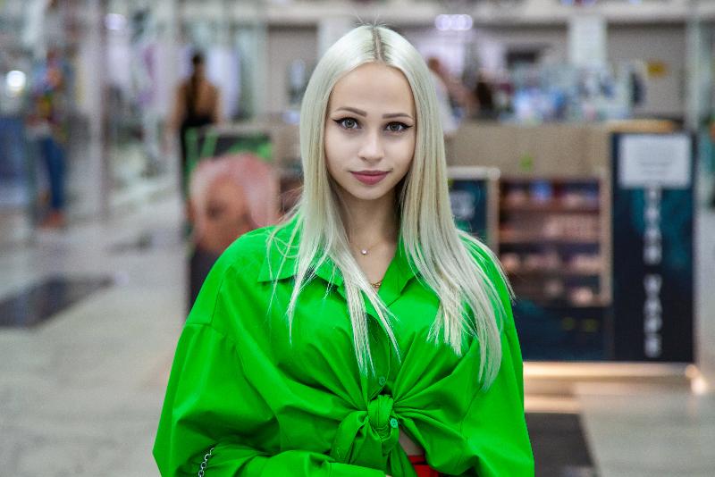 «Мисс Украина» Александра Яремчук «зажгла» грудь (ФОТО)